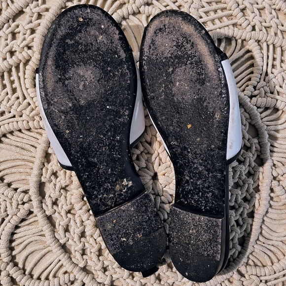 CHANEL😍CC Logo SS19 Leather Slide Mules - Picture 10 of 12